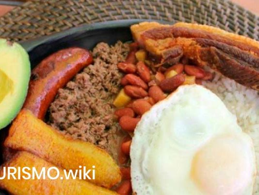10 platos típicos de Colombia que debes conocer ajiaco colombiano