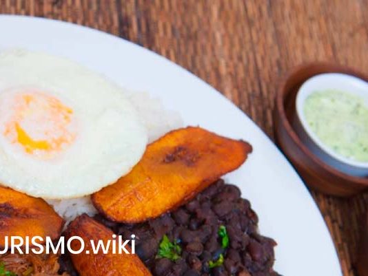 10 platos típicos de Venezuela que debes conocer pabellon comida tipica de venezuela